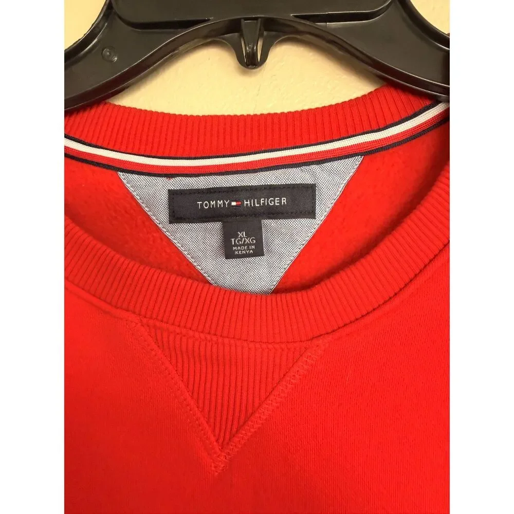 Tommy Hilfiger Men's XL Red Crewneck Sweatshirt Fleece Pullover Embroidered Logo
